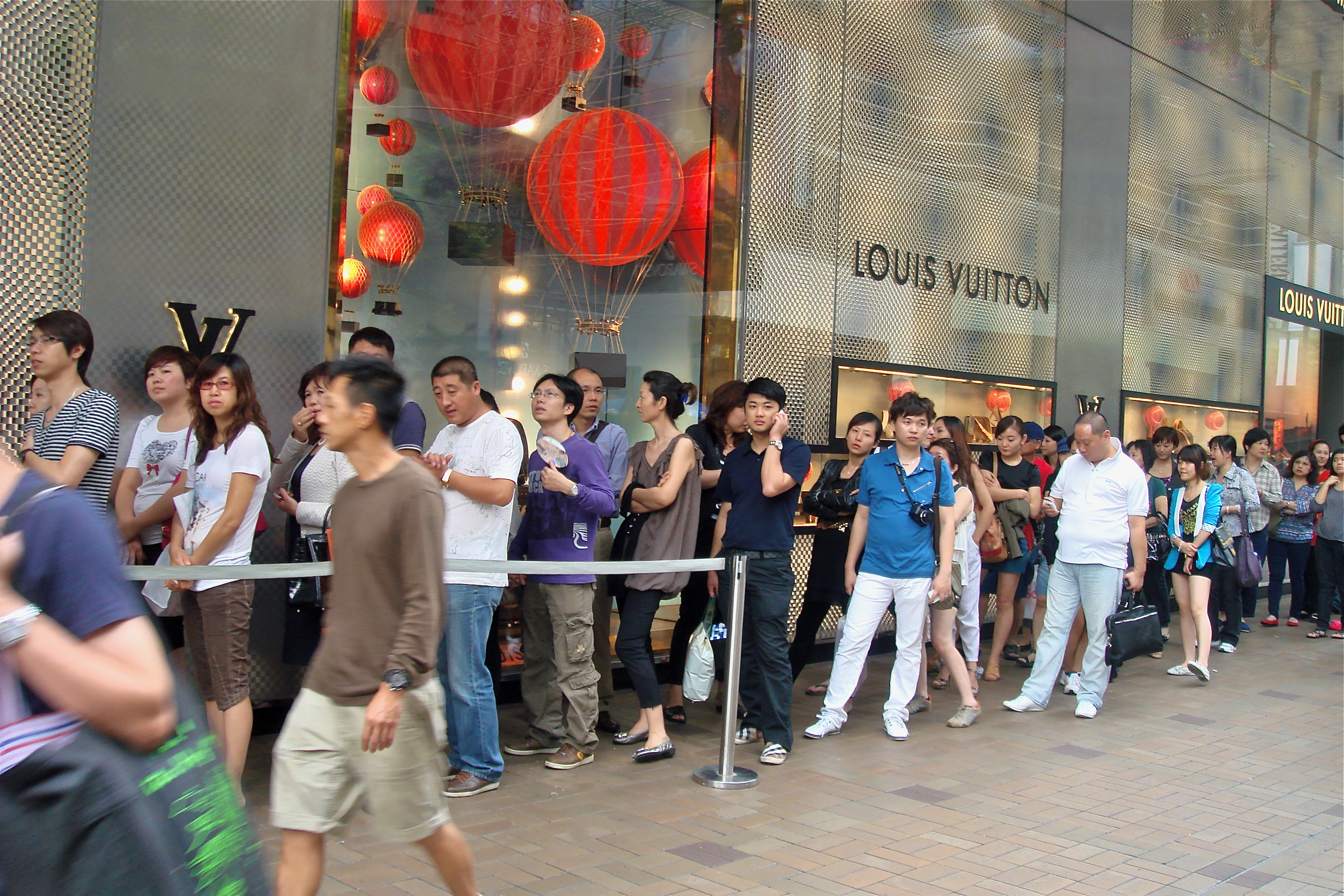 Is the U.S. Ready for the Chinese Shopper? Hong Kong Offers Glimpse of What’s To Come - Bertrand ...